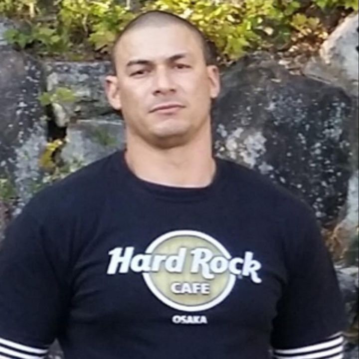 Profile Picture of robetsuri (@robetsuri) on Tiktok