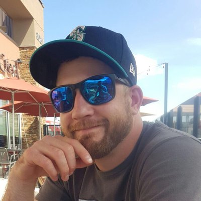 Profile Picture of Devon Kosior (@Zombaykilla666) on Twitter