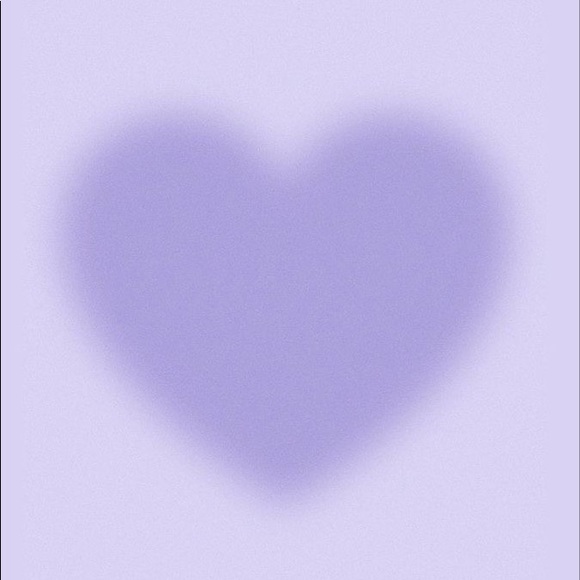 Profile Picture of Gianna Gironda (@brknhrt) on Poshmark