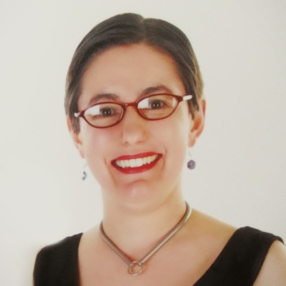 Profile Picture of Anne Campbell (@anne_campbell) on Poshmark