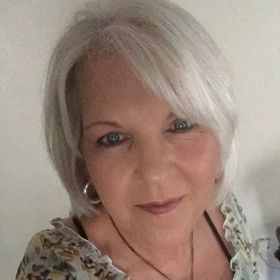Profile Picture of Lisa Layne (@tillylayne) on Pinterest