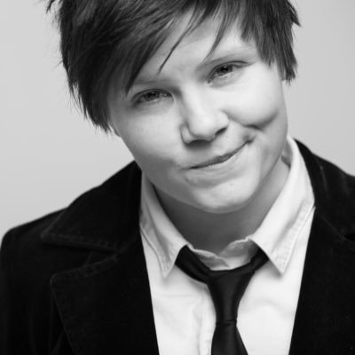 Profile Picture of Grace Petrie (@KingJames) on Twitter