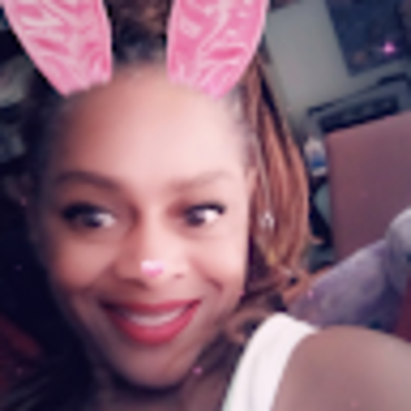 Profile Picture of Pamela Fielder (@pamela_fielder) on Poshmark
