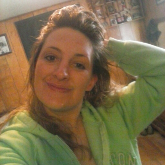 Profile Picture of Donetta Sifford (@nettababii3) on Poshmark