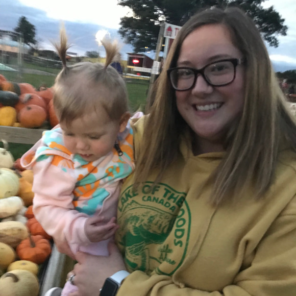 Profile Picture of Rachel Bavis (@rbharmon32) on Poshmark