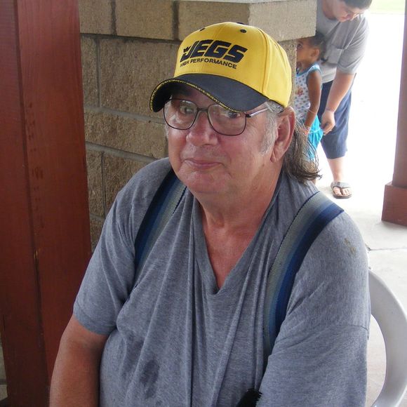 Profile Picture of Steve Hunter (@srevw) on Poshmark