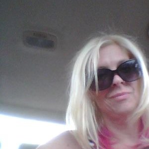 Profile Picture of Heather J Lasseter (@heatherjoy68) on Twitter