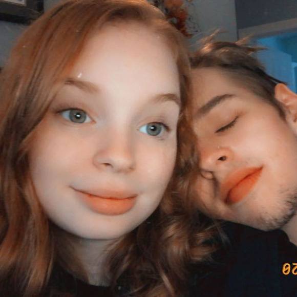 Profile Picture of Katherine Sauzek (@katherinesauzek) on Poshmark