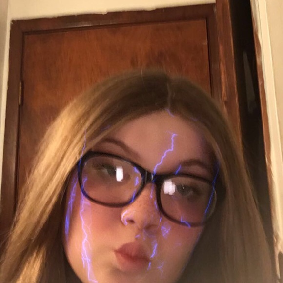 Profile Picture of Camryn Carnright (@camryncarnright) on Poshmark