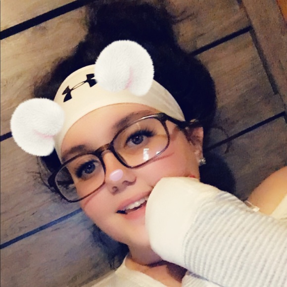 Profile Picture of Luanna Plunkett (@luanna_plunkett) on Poshmark