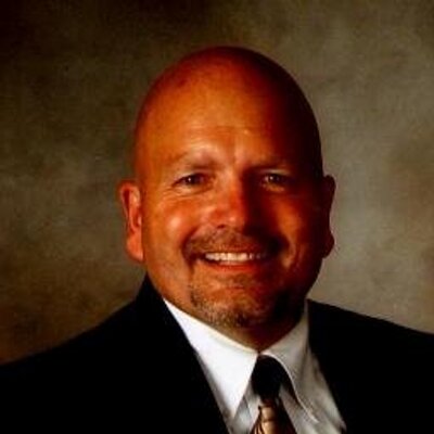 Profile Picture of Tom Hudgins (@JHpresident) on Twitter