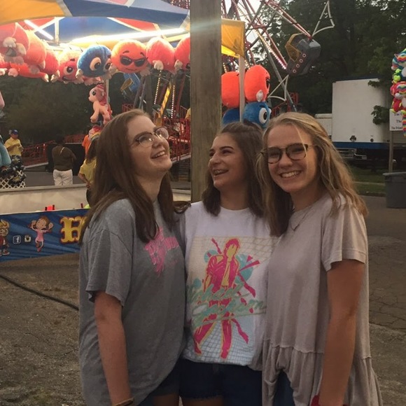 Profile Picture of Lily Gordon (@lilygordon) on Poshmark