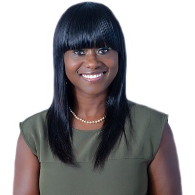 Profile Picture of Rosa Roberts (@kissesofCoco) on Twitter