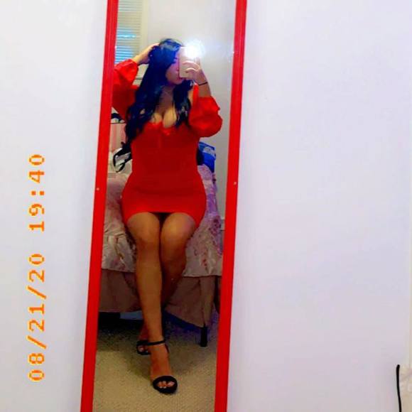 Clarissa Camacho-moreno - Poshmark Profile Picture of Clarissa Camacho-moreno (@clarissac098) on Poshmark