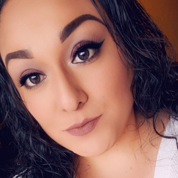 Profile Picture of Ruby Silva (@rubysilva15) on Poshmark