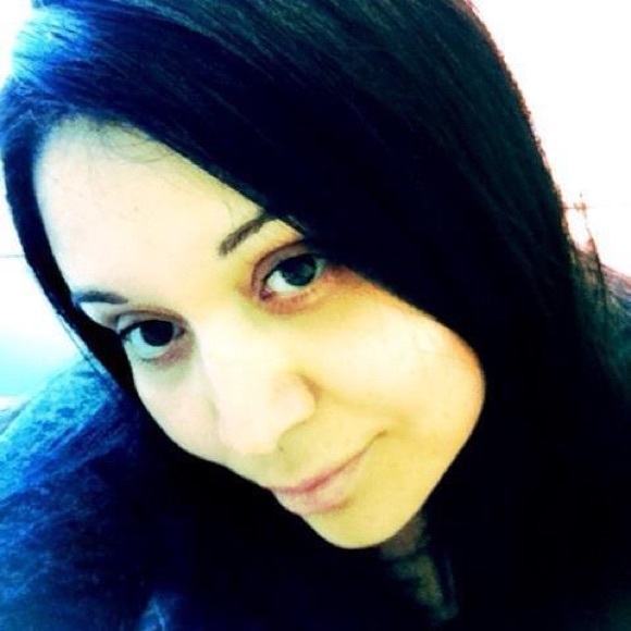 Profile Picture of C Ibarra (@criselda25) on Poshmark