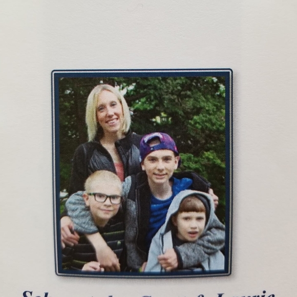 Profile Picture of Laurie Schelling-schoentube (@lschoent1) on Poshmark