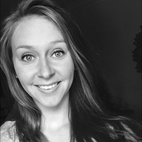 Profile Picture of Kayla Septer (@kamasep) on Poshmark