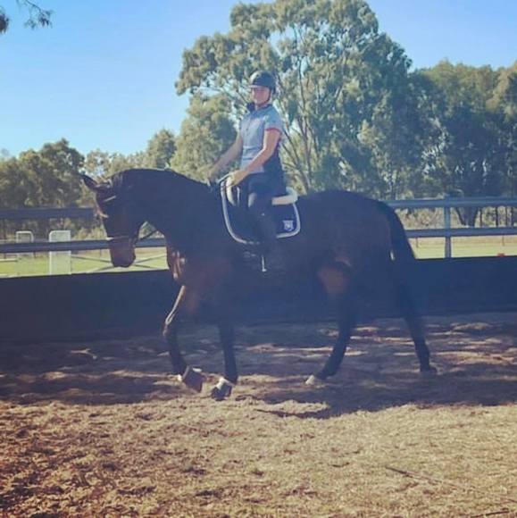 Profile Picture of Kelly Boase (@kellyboase) on Poshmark