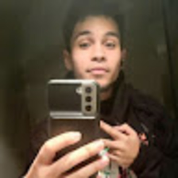Profile Picture of Angel Claudio (@angelclaudio792) on Poshmark