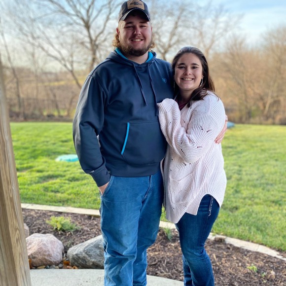 Profile Picture of Beca Bredlow (@bread_box1) on Poshmark