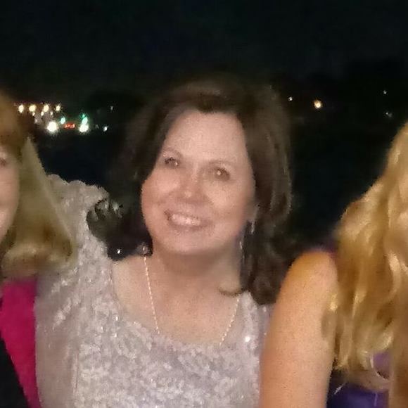 Profile Picture of Alice Erickson (@alice_erickson) on Poshmark
