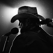 Profile Picture of Chris Stapleton (@chrisstapleton) on Youtube