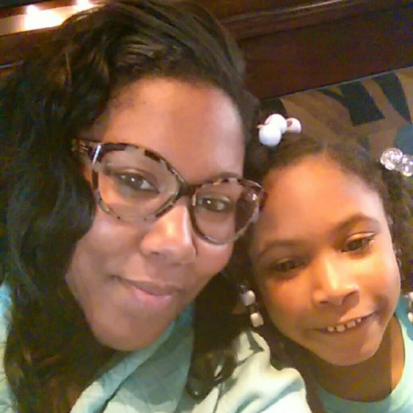 Profile Picture of Anna Corley (@annaacorley) on Poshmark