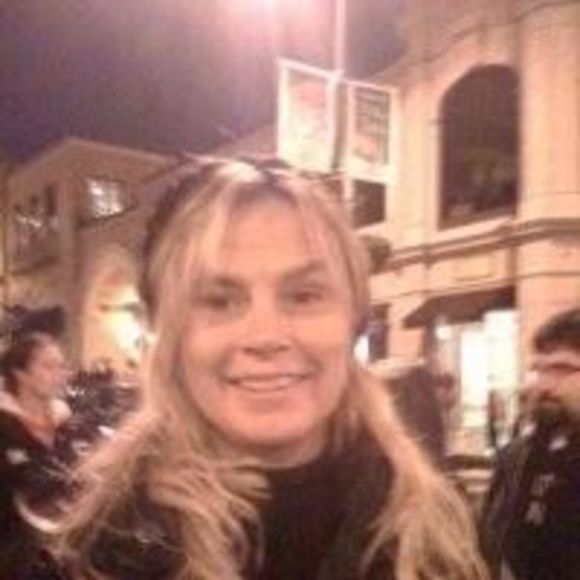 Profile Picture of Dawn Boruff (@dawnboruff) on Poshmark