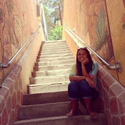 Profile Picture of Cassandra Weller (@cassiedw21) on Twitter