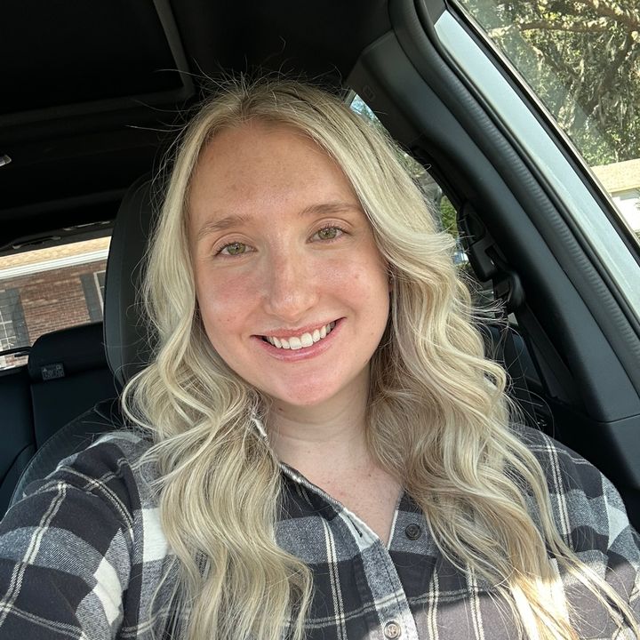 Profile Picture of Summer (@summerscales) on Tiktok