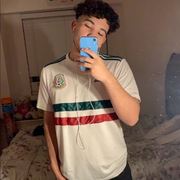 Profile Picture of Mauricio Alarcon (@bankrollchichi) on Poshmark