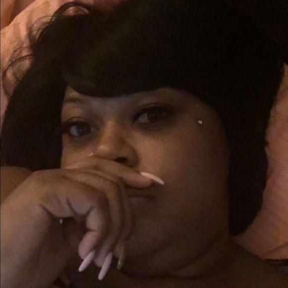 Profile Picture of Jessica Kirby (@kirbyville89) on Poshmark