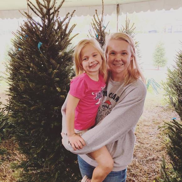 Profile Picture of Chelsea Passons (@cpassons) on Poshmark