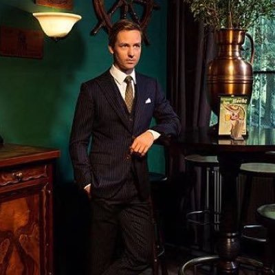 Profile Picture of Tom Schilling Fans ❁ (@schillingnation) on Twitter