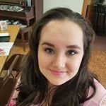 Profile Picture of Charlotte Anne (@charlottepoppers) on Instagram