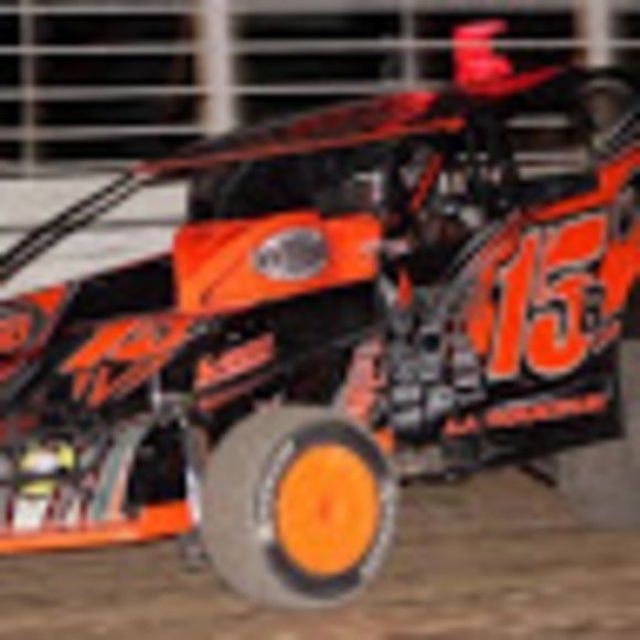 Profile Picture of Damien Winters (@damienwinters) on Poshmark