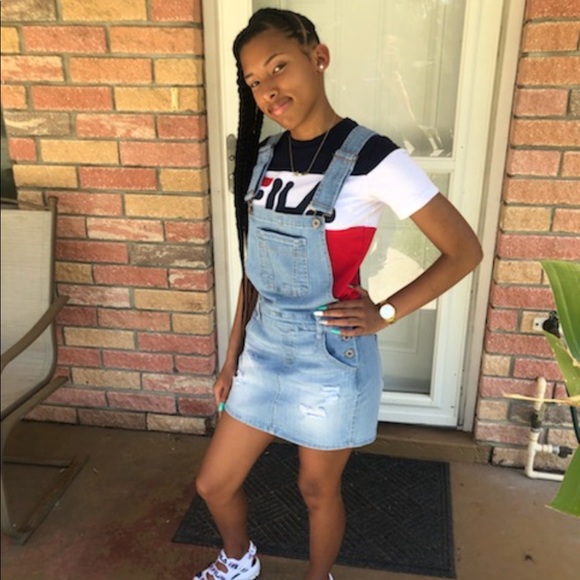 Profile Picture of Shawntel Williams (@shawntel_w) on Poshmark