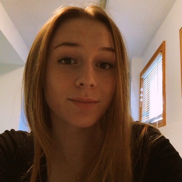 Profile Picture of Jana Morash (@janamorash) on Poshmark