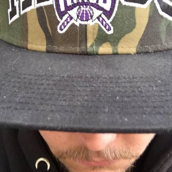 Profile Picture of Kevin Carder (@kevincarder) on Poshmark
