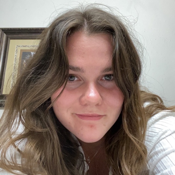 Profile Picture of Olivia Boyd (@oboyd004) on Poshmark