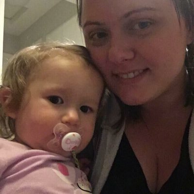 Profile Picture of Kristin (@MommyBearHustle) on Twitter