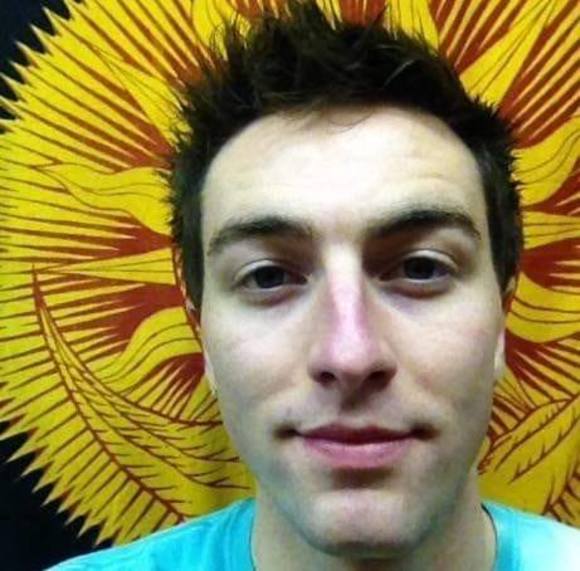 Profile Picture of Zac Conces (@zacsbiz) on Poshmark