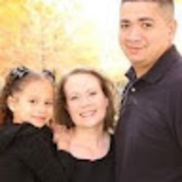 Profile Picture of Erica Callaway (@ericacallaway) on Poshmark