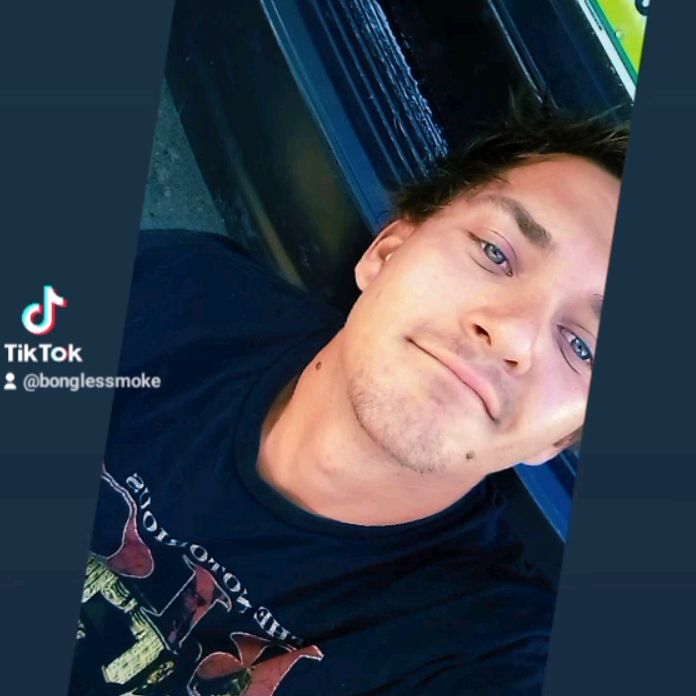 James Slight - Tiktok Profile Picture of James Slight (@bonglessmoke) on Tiktok