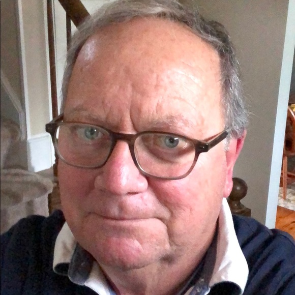 Profile Picture of Daniel Lessard (@daniellessard) on Poshmark