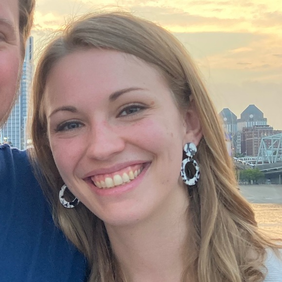 Claire Talbot - Poshmark Profile Picture of Claire Talbot (@cluh_air) on Poshmark