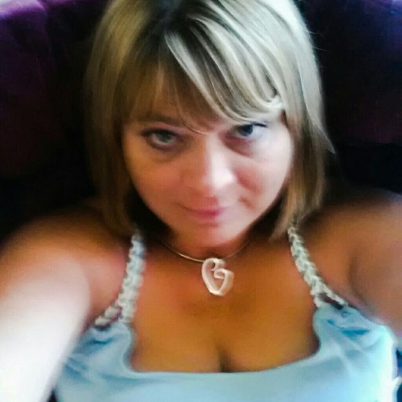 Profile Picture of Teresa Pool (@tkpool) on Poshmark