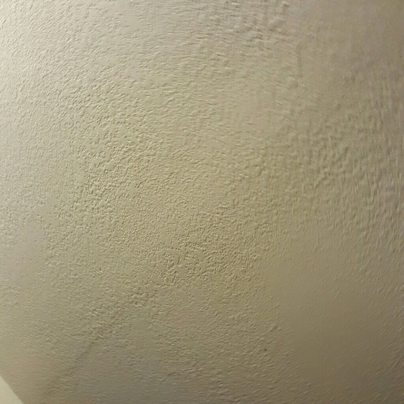 Profile Picture of Danilo Flores (@eckohwd) on Poshmark