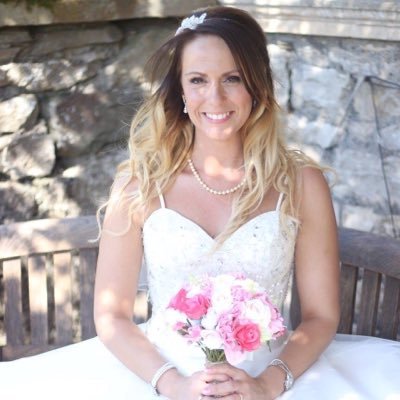 Profile Picture of Michelle Byron (@shellbron1985) on Twitter